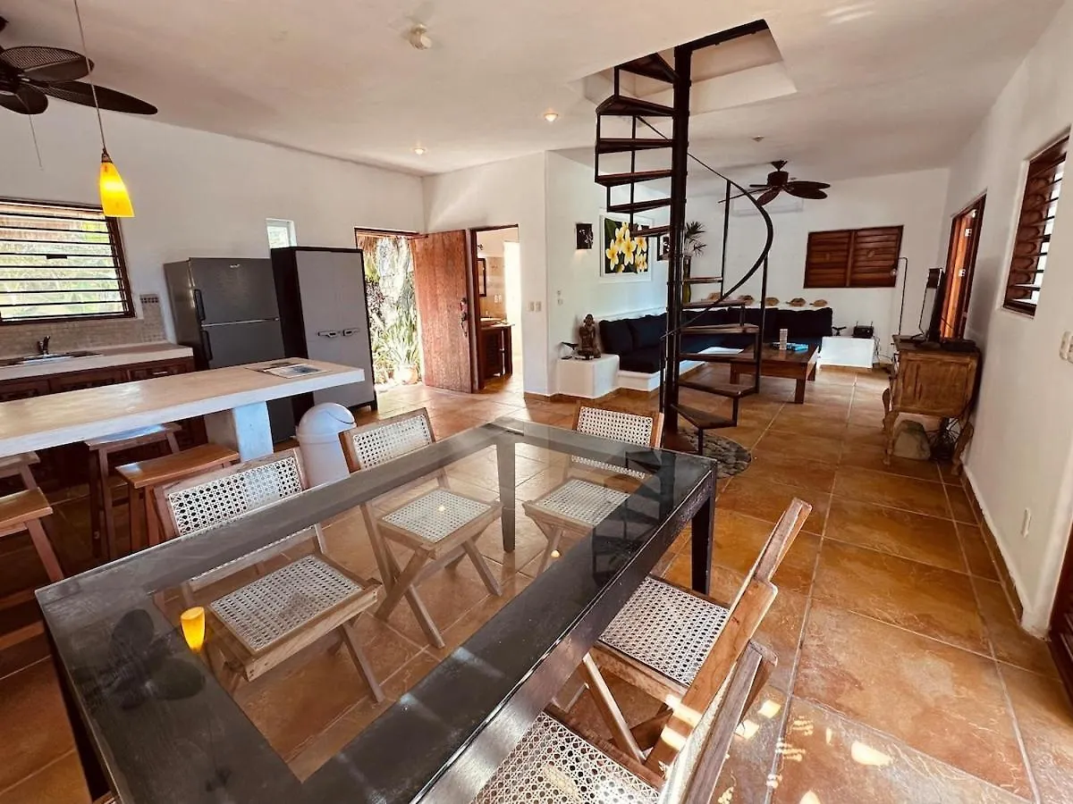 Villa Tankah Sunrise Sanctuary - Reef & Oceanfront à Tulum Hébergement de vacances